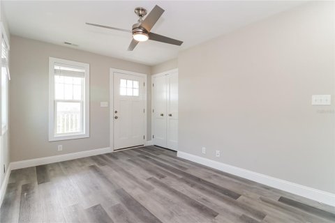 Снять в аренду квартиру в Сент-Питерсберг, Флорида 4 комнаты, 87.14м2, № 1910421 - фото 9