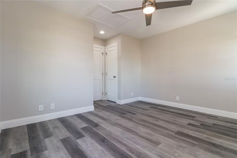 Снять в аренду квартиру в Сент-Питерсберг, Флорида 4 комнаты, 87.14м2, № 1910421 - фото 12