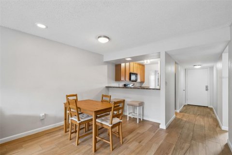 Copropriété à louer à Orlando, Floride: 2 chambres, 82.68 m2 № 2425409 - photo 6
