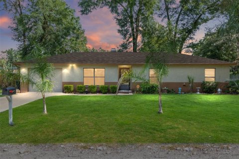 House in Ocala, Florida 3 bedrooms, 110 sq.m. № 1882855 - photo 1