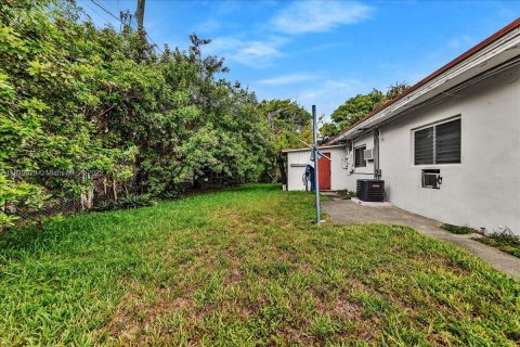 Commercial property in Hallandale Beach, Florida № 1776064 - photo 3