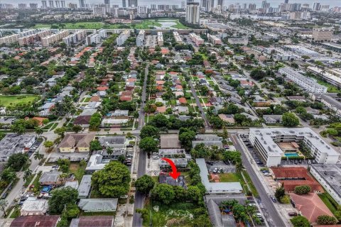 Commercial property in Hallandale Beach, Florida № 1776064 - photo 19