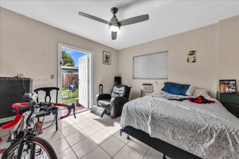 Commercial property in Hallandale Beach, Florida № 1776064 - photo 27