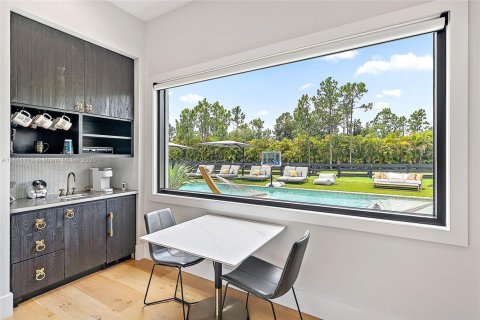 Casa en venta en Palm Beach Gardens, Florida, 5 dormitorios, 559.92 m2 № 1921787 - foto 9