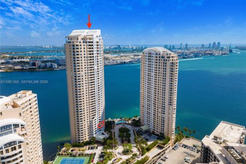 Condo in Miami, Florida, 1 bedroom  № 2052938 - photo 27