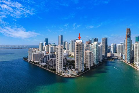 Condo in Miami, Florida, 1 bedroom  № 2052938 - photo 25