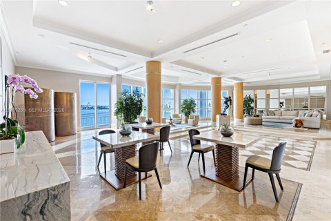 Condo in Miami, Florida, 1 bedroom  № 2052938 - photo 21