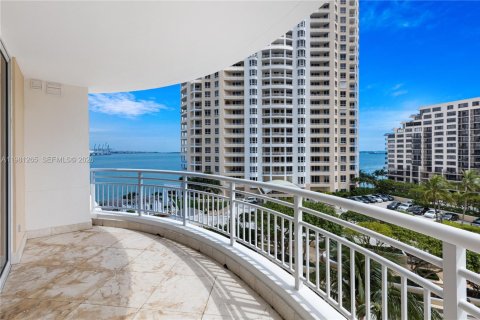 Condo in Miami, Florida, 1 bedroom  № 2052938 - photo 3