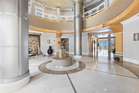 Condo in Miami, Florida, 1 bedroom  № 2052938 - photo 22