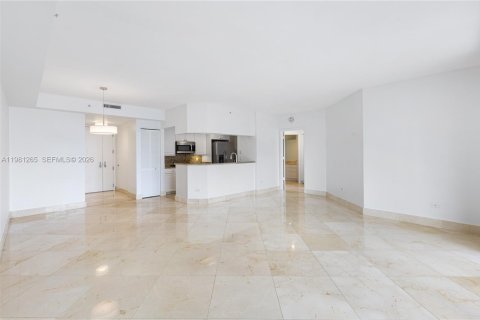 Condo in Miami, Florida, 1 bedroom  № 2052938 - photo 7