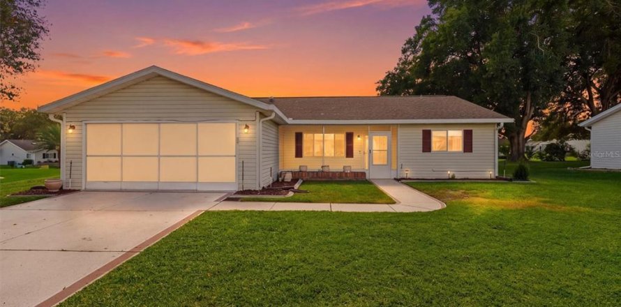 Villa ou maison à Summerfield, Floride 3 chambres, 164.07 m2 № 2419357