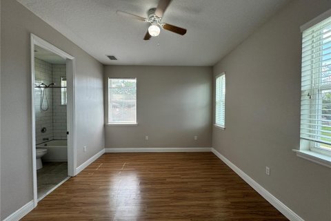 Villa ou maison à louer à Winter Park, Floride: 3 chambres, 163.51 m2 № 2379549 - photo 6