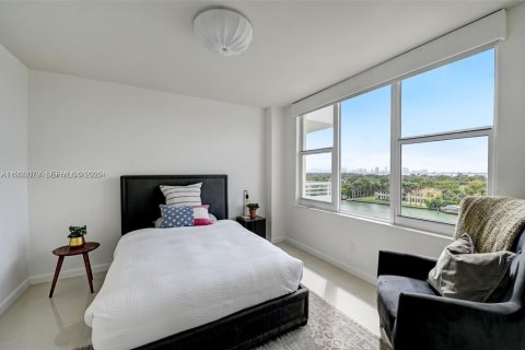 Снять в аренду кондоминиум в Майами-Бич, Флорида 2 спальни, 110.55м2, № 1990588 - фото 18