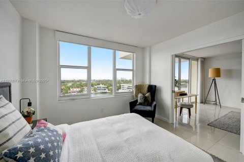 Снять в аренду кондоминиум в Майами-Бич, Флорида 2 спальни, 110.55м2, № 1990588 - фото 17