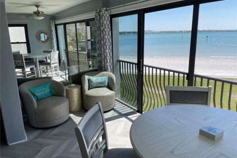 Condo in Clearwater, Florida, 2 bedrooms  № 212677 - photo 24