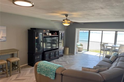 Condo in Clearwater, Florida, 2 bedrooms  № 212677 - photo 19
