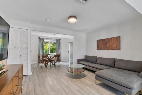 Купить виллу или дом в Майами, Флорида 3 спальни, 111.58м2, № 2044926 - фото 7