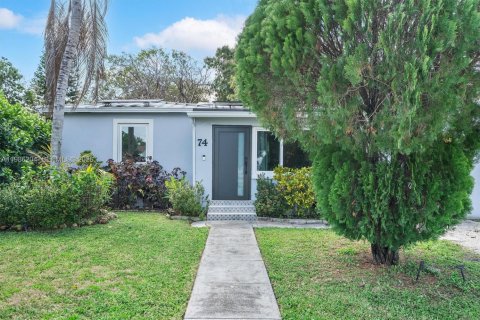 Купить виллу или дом в Майами, Флорида 3 спальни, 111.58м2, № 2044926 - фото 3