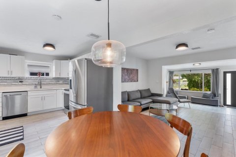 Купить виллу или дом в Майами, Флорида 3 спальни, 111.58м2, № 2044926 - фото 12