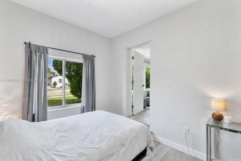 Купить виллу или дом в Майами, Флорида 3 спальни, 111.58м2, № 2044926 - фото 28