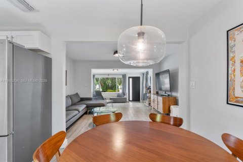 Купить виллу или дом в Майами, Флорида 3 спальни, 111.58м2, № 2044926 - фото 13