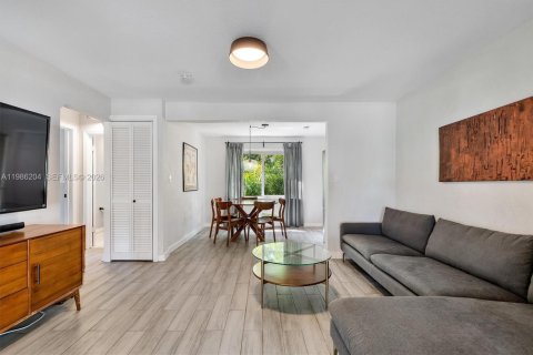 Купить виллу или дом в Майами, Флорида 3 спальни, 111.58м2, № 2044926 - фото 6