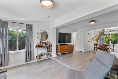 Купить виллу или дом в Майами, Флорида 3 спальни, 111.58м2, № 2044926 - фото 8