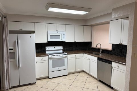 Touwnhouse à louer à Casselberry, Floride: 3 chambres, 123.47 m2 № 2404658 - photo 7