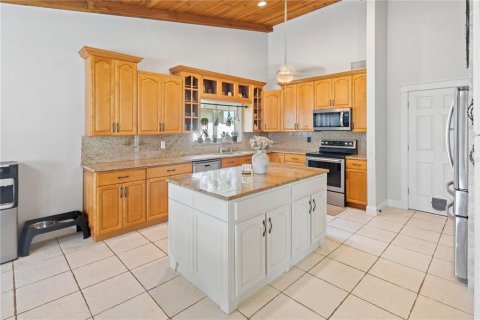 House in Cape Coral, Florida 3 bedrooms, 168.25 sq.m. № 1873859 - photo 14