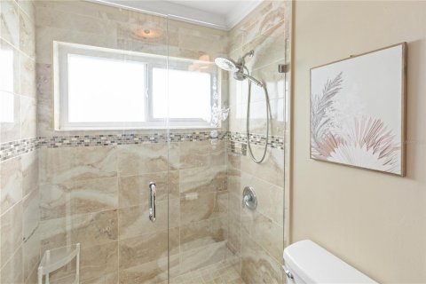 House in Cape Coral, Florida 3 bedrooms, 168.25 sq.m. № 1873859 - photo 29