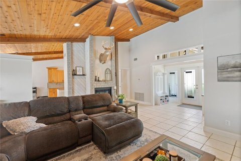 House in Cape Coral, Florida 3 bedrooms, 168.25 sq.m. № 1873859 - photo 8