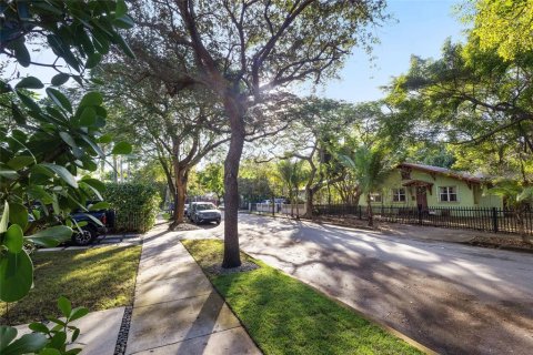 Villa ou maison à Miami, Floride 3 chambres, 176.61 m2 № 2126024