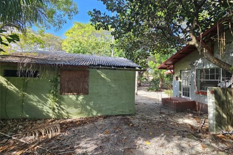 House in Miami, Florida 3 bedrooms, 176.61 sq.m. № 2126024 - photo 8