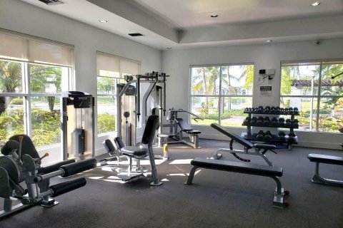 Condo in Doral, Florida, 2 bedrooms  № 2375355 - photo 6