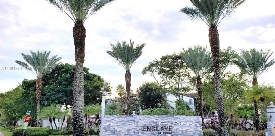 Condo in Doral, Florida, 2 bedrooms  № 2375355
