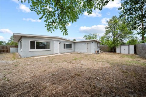 House in Port Richey, Florida 3 bedrooms, 154.31 sq.m. № 1676015 - photo 4