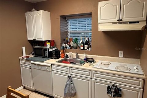 Touwnhouse à louer à Davenport, Floride: 1 chambre, 37.72 m2 № 2415478 - photo 7