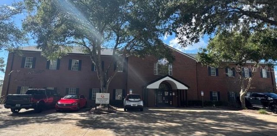 Commercial property in Longwood, Florida 1493.87 sq.m. № 2108455