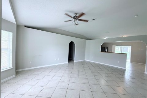 House in Palm Bay, Florida 3 bedrooms, 125.42 sq.m. № 1787475 - photo 3