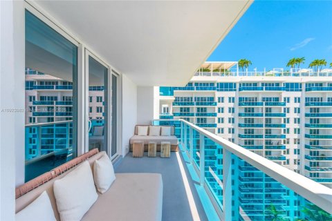 Condo in Miami Beach, Florida, 3 bedrooms  № 2022988 - photo 3