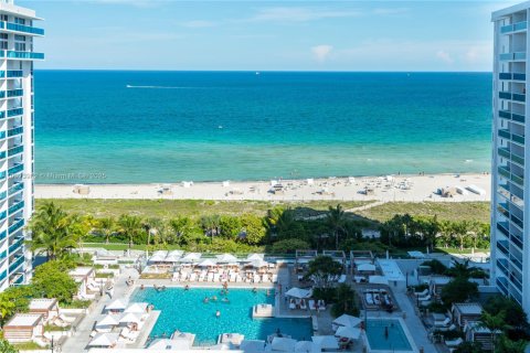 Condo in Miami Beach, Florida, 3 bedrooms  № 2022988 - photo 20