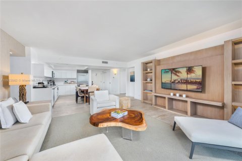 Condo in Miami Beach, Florida, 3 bedrooms  № 2022988 - photo 7