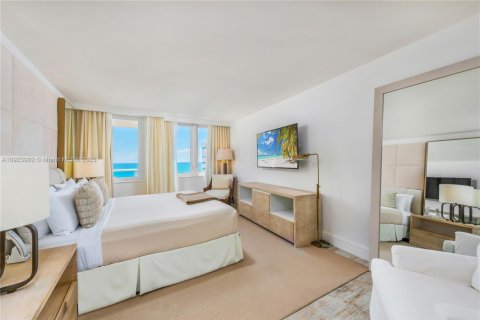 Condo in Miami Beach, Florida, 3 bedrooms  № 2022988 - photo 13