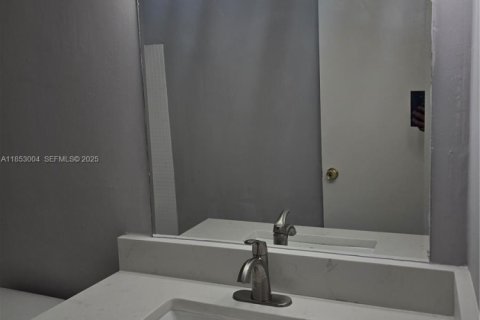 Touwnhouse à louer à Lauderhill, Floride: 2 chambres, 98.48 m2 № 1976079 - photo 30