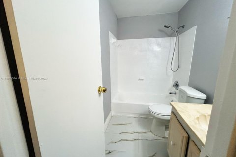 Touwnhouse à louer à Lauderhill, Floride: 2 chambres, 98.48 m2 № 1976079 - photo 17