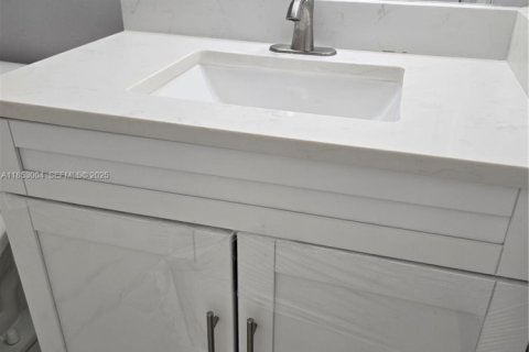 Touwnhouse à louer à Lauderhill, Floride: 2 chambres, 98.48 m2 № 1976079 - photo 25