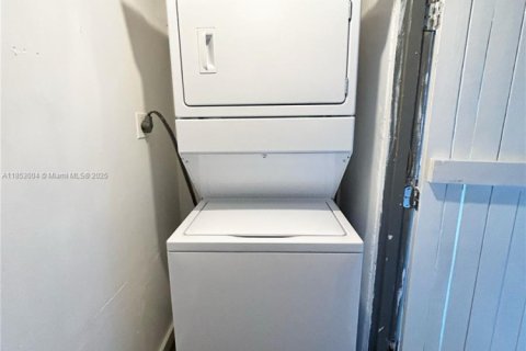 Touwnhouse à louer à Lauderhill, Floride: 2 chambres, 98.48 m2 № 1976079 - photo 22