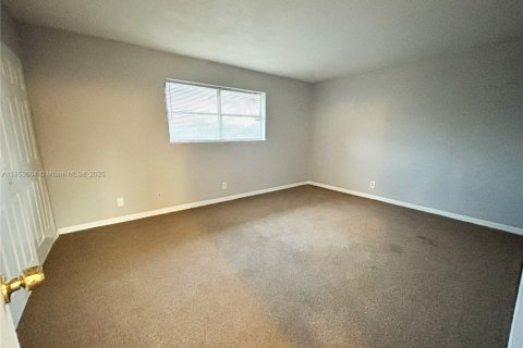 Touwnhouse à louer à Lauderhill, Floride: 2 chambres, 98.48 m2 № 1976079 - photo 19