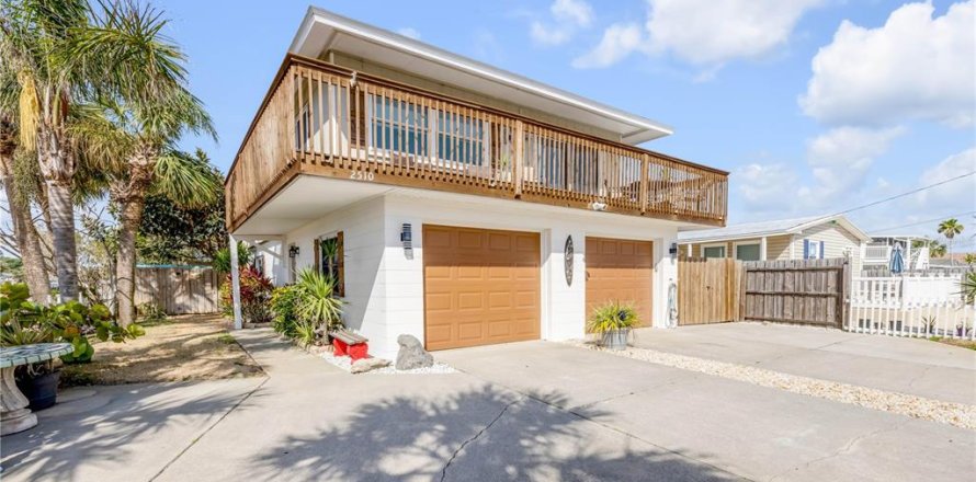 Casa en New Smyrna Beach, Florida 3 dormitorios, 168.9 m2 № 1678296