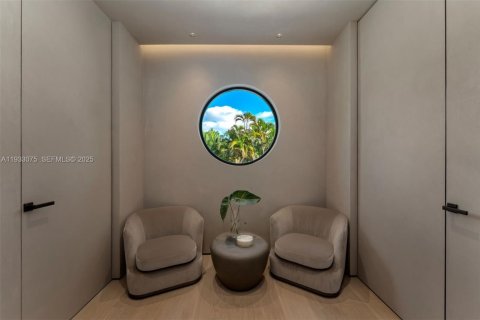 Villa ou maison à vendre à Miami, Floride: 5 chambres, 489.22 m2 № 1991020 - photo 26